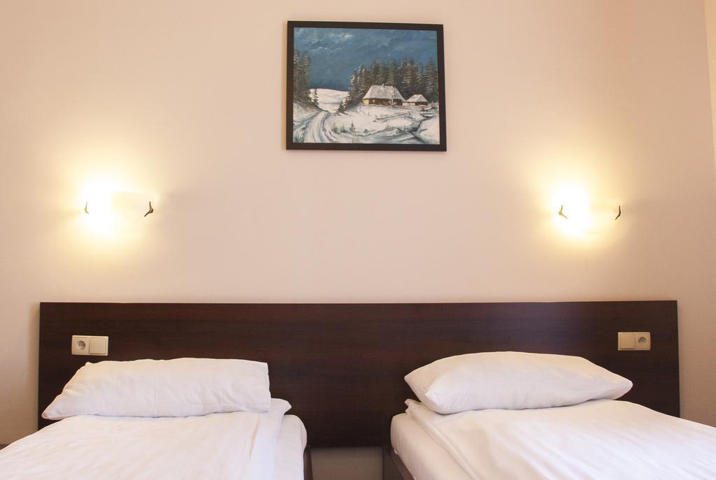 Hotel Cesarski - Kaiserhof 기지크코 객실 사진
