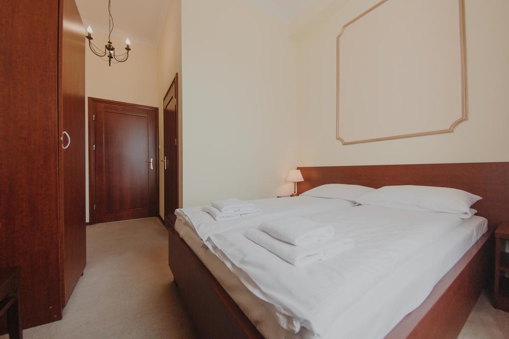 Hotel Cesarski - Kaiserhof 기지크코 외부 사진