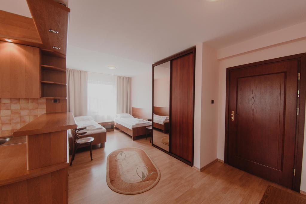 Hotel Cesarski - Kaiserhof 기지크코 외부 사진
